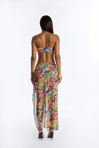 Biquini de 3 piezas multicolor, estilo strapless con cover up de falda.