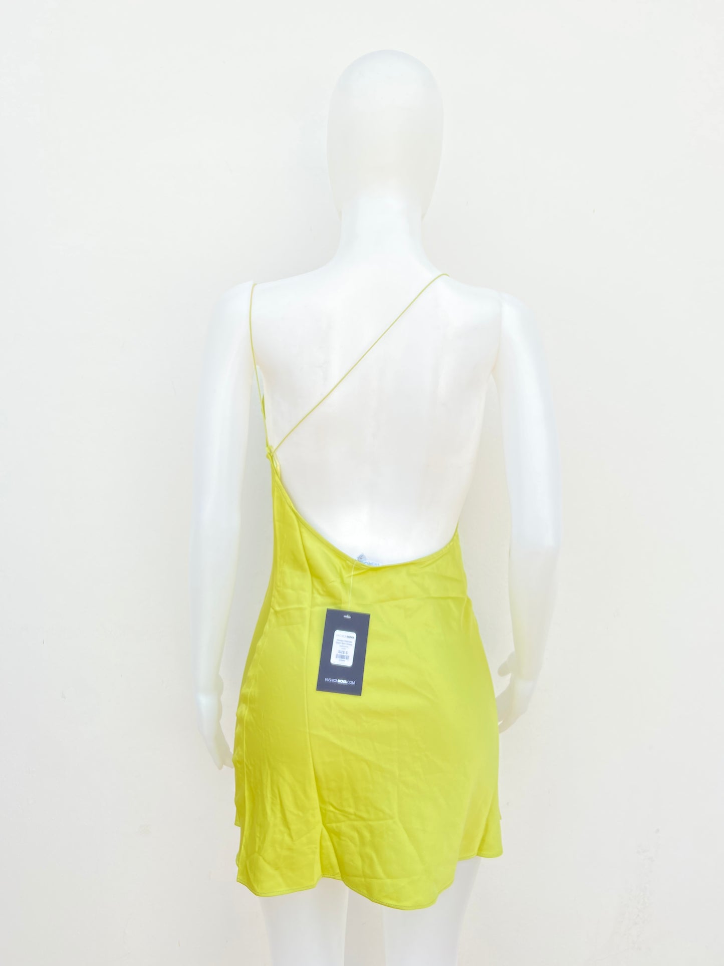 Vestido Fashion Nova original verde lima en satin.