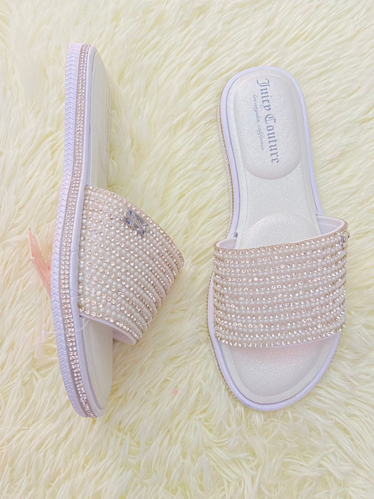 Sandalias JUICY COUTURE original, plateada con brillos en frente.