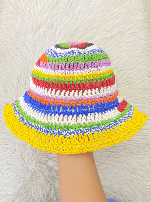 Gorro multicolor tejido en crochet de hilo