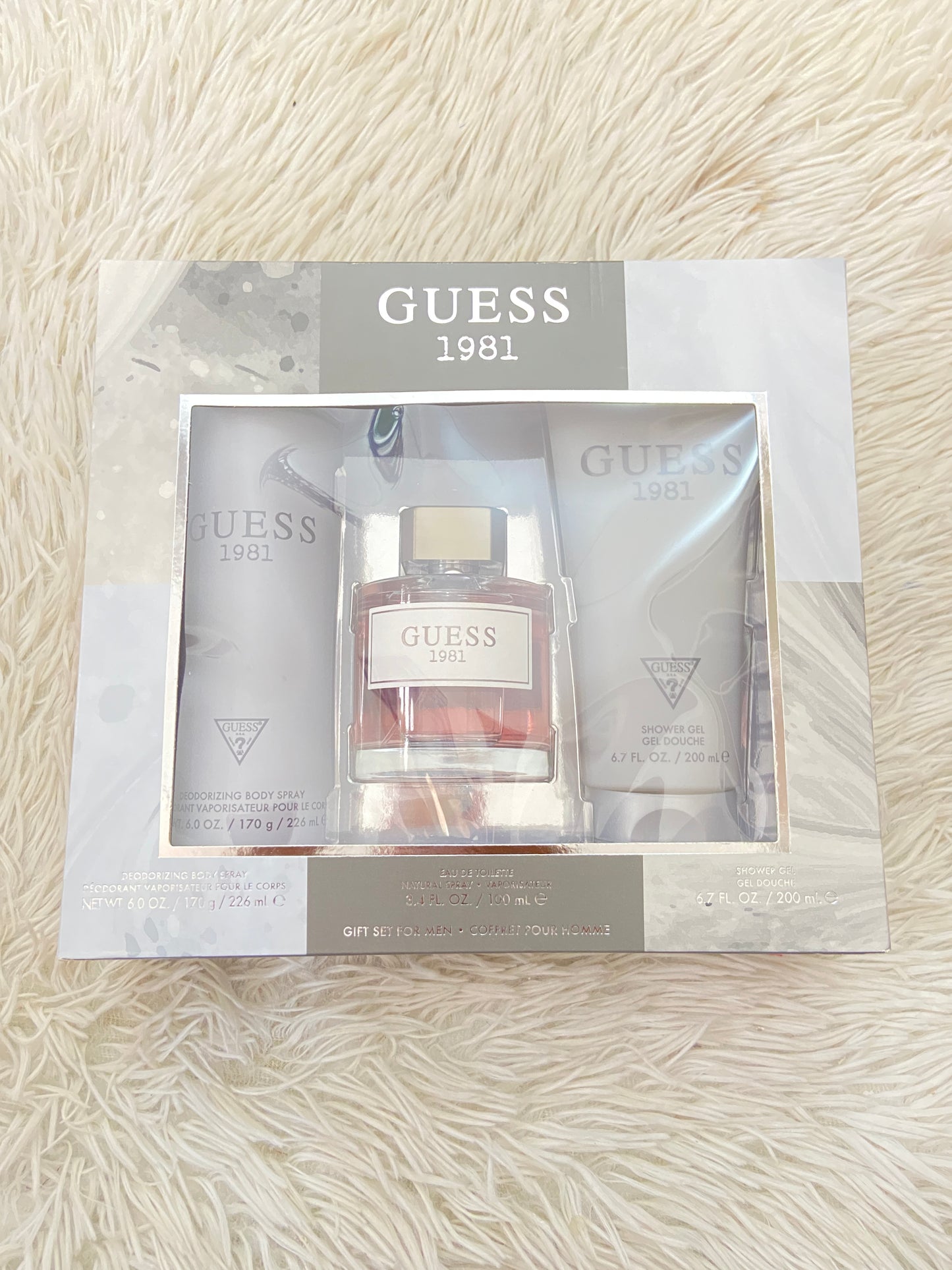 Set Guess 1981 original, de desodorante, gel de baño y perfume.