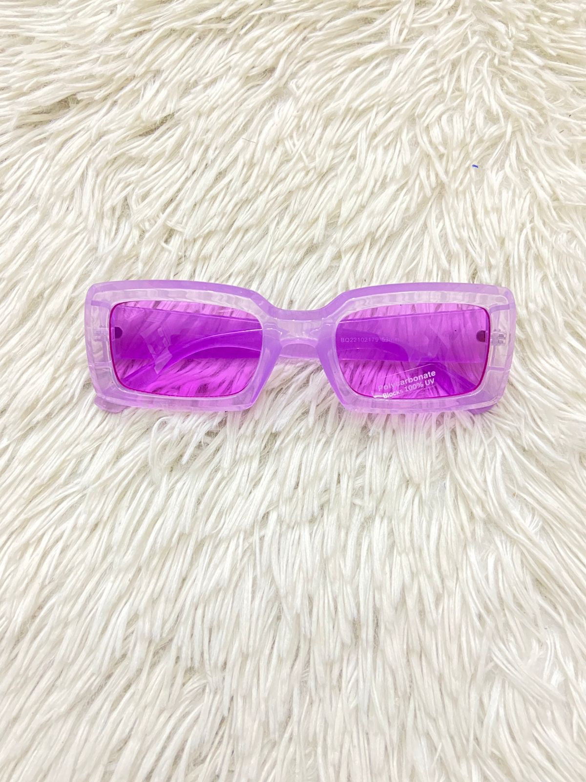 Lentes Fashion Nova original, morado lila, cuadrados.