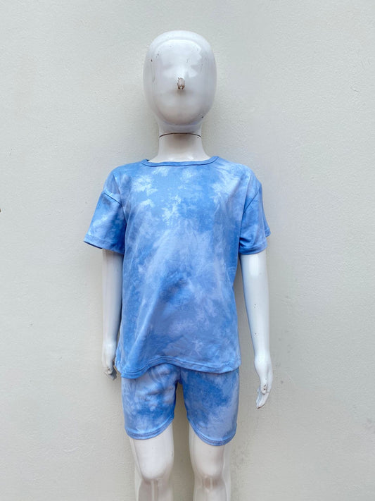 Conjunto Fashion Nova original azul claro degradado, de legging y t-shirt.