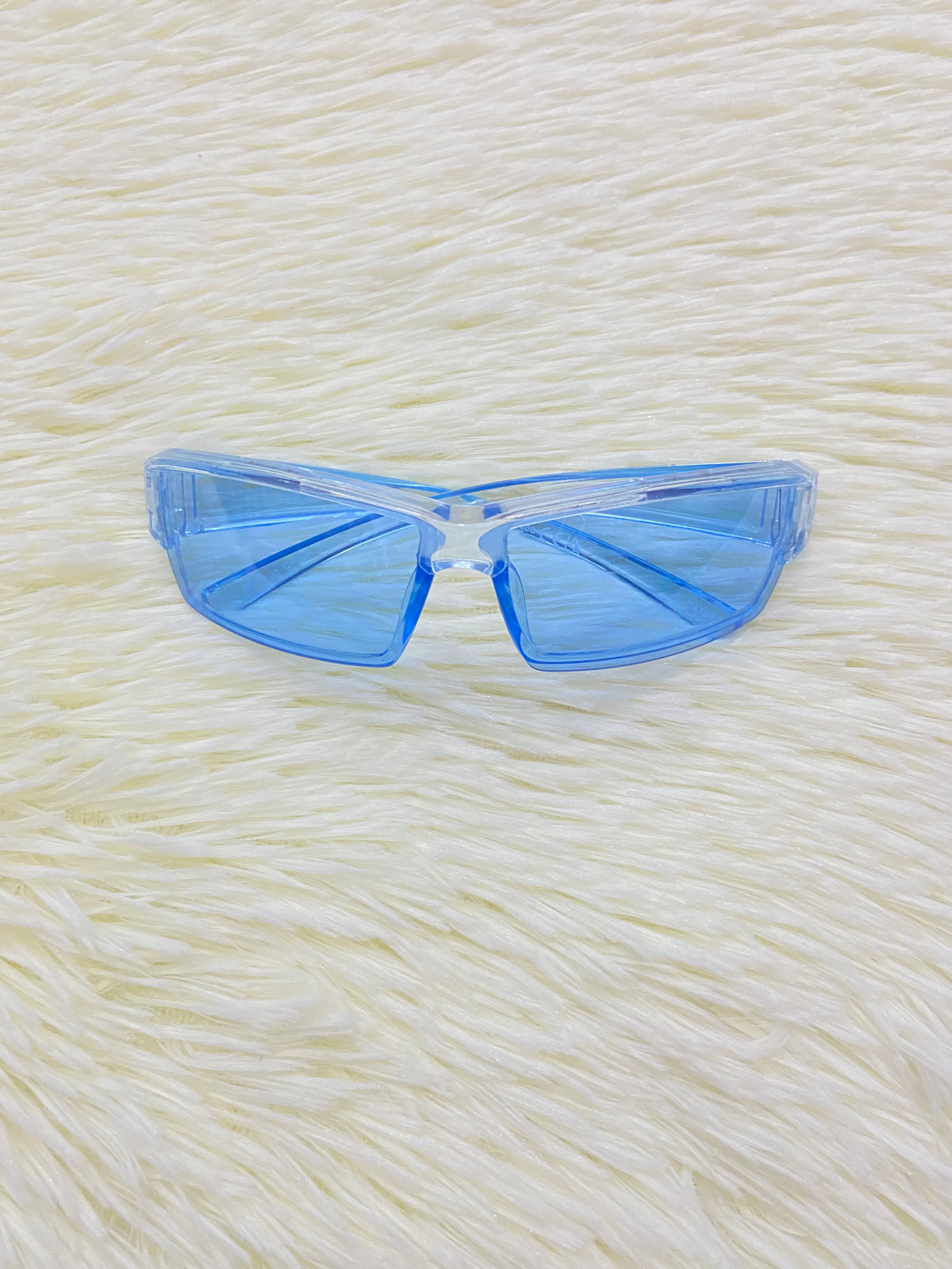 Lentes, azul claro ( transparente) con protección UV 400.