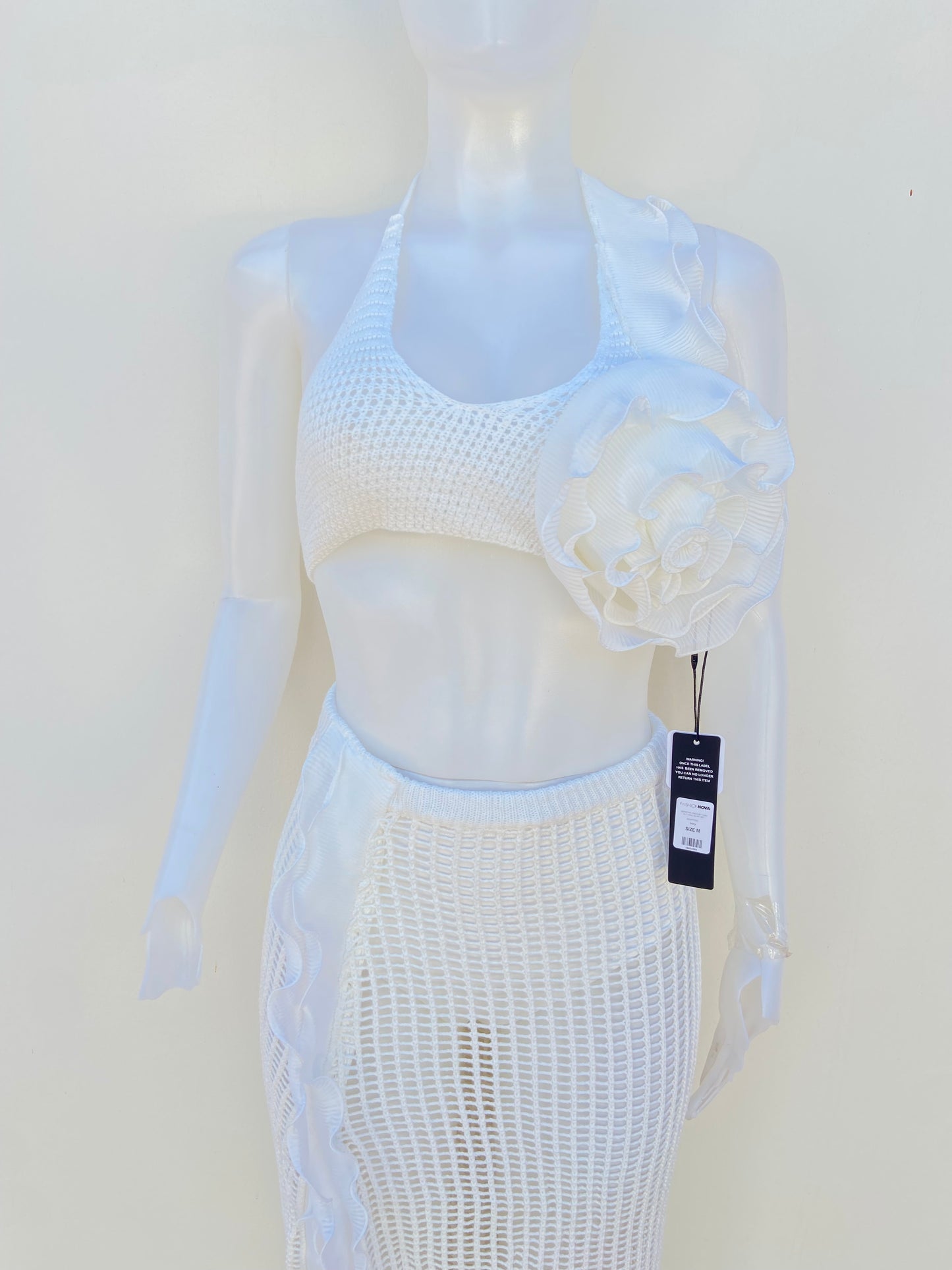 Conjunto, blanco de 3 piezas en crochet y flor en frente, playero.