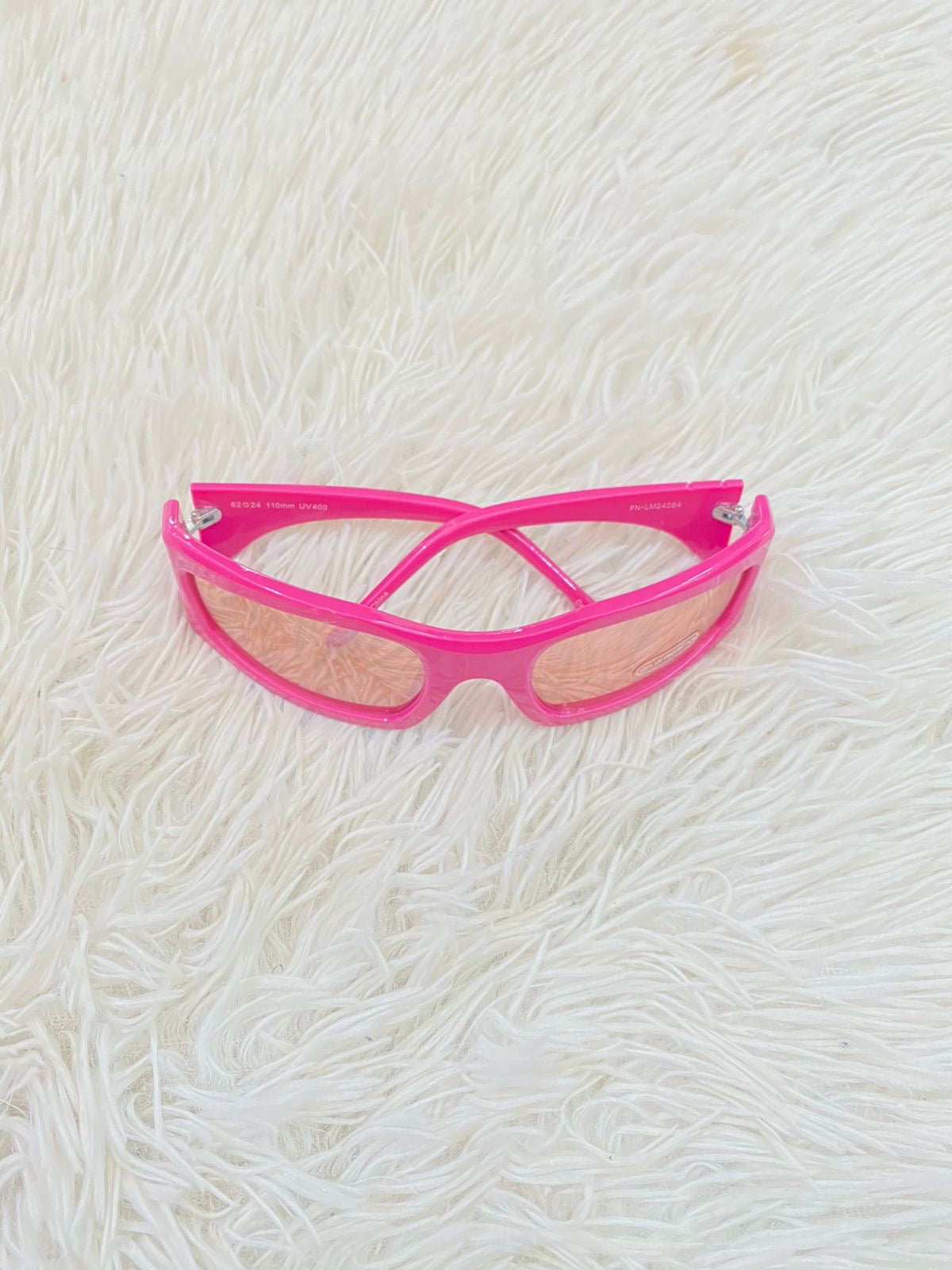 Lentes Fashion Nova original rosado fucsia con micas claras.