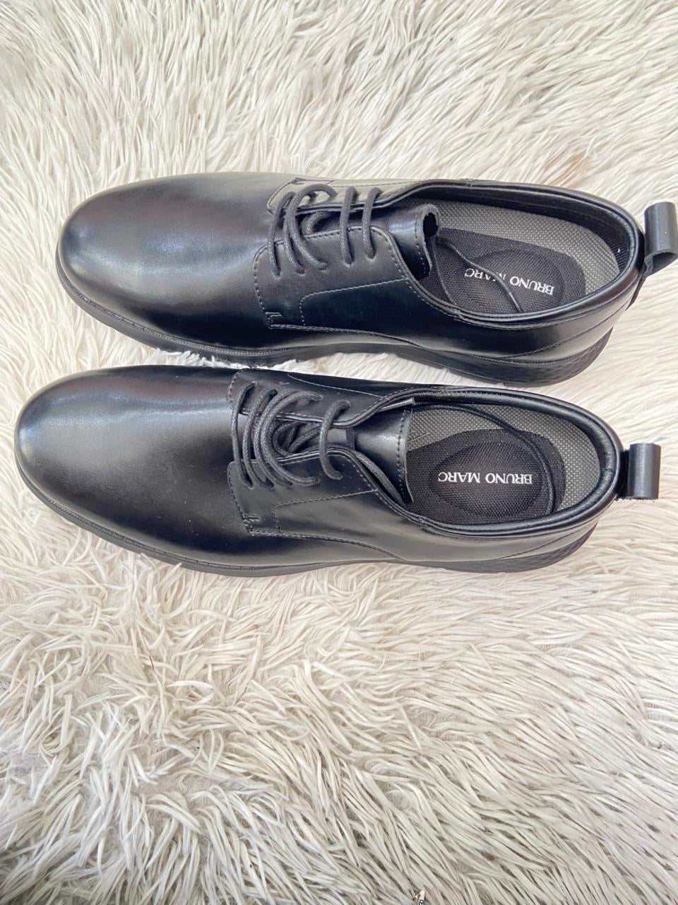 Zapatos BRUNO MARC original negro lisos.