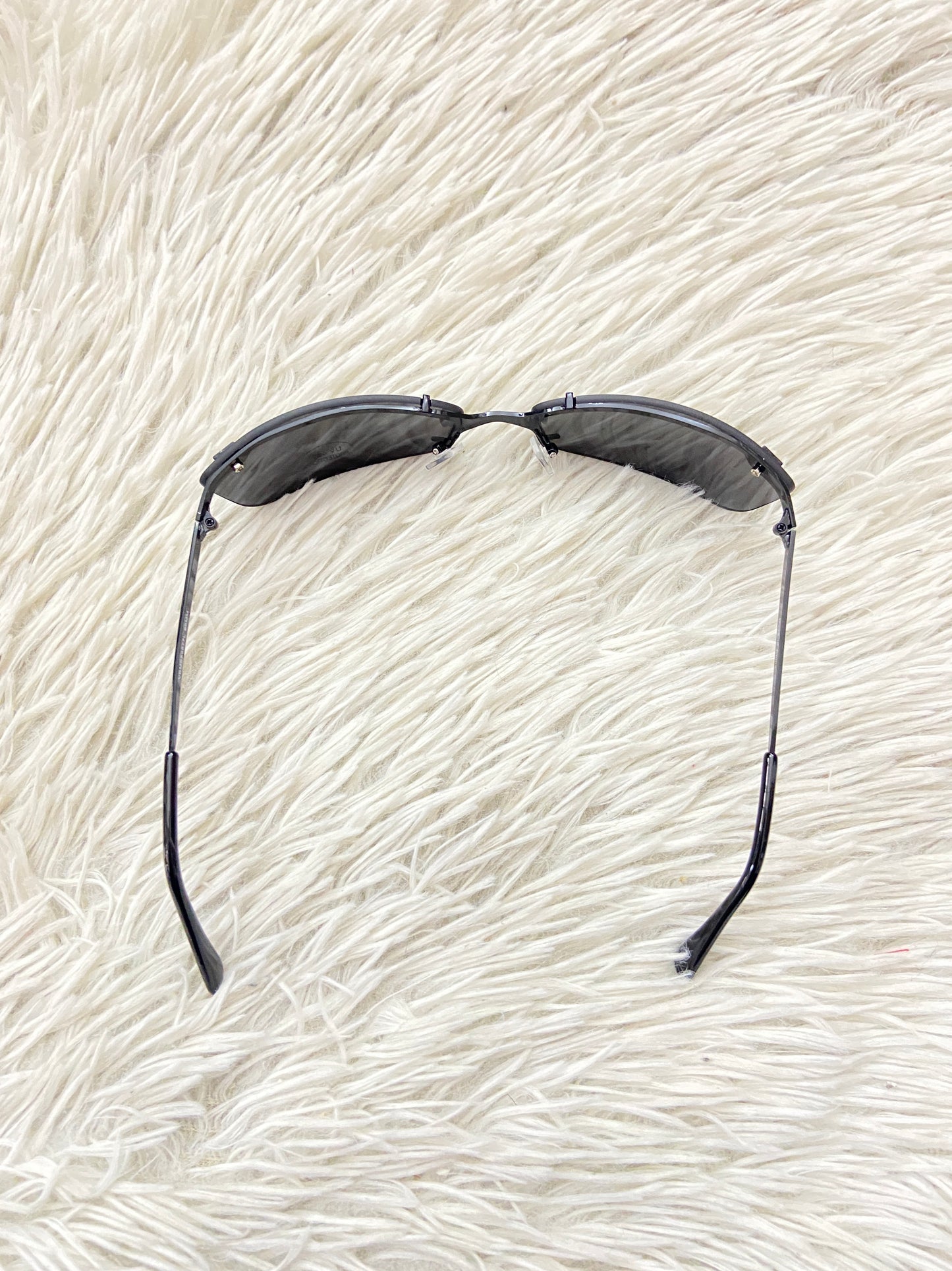 Lentes, negro pequeños transparentes negro, con detalles de parches.