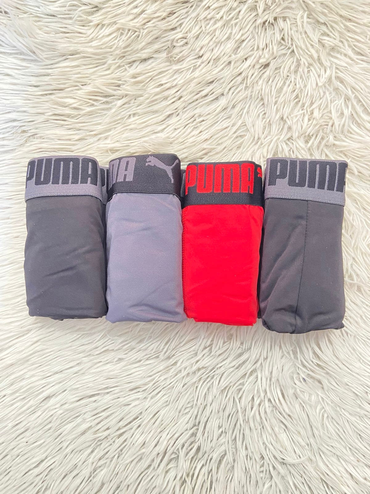 Pack-4 Boxer PUMA original, paquete de 4 en colores, gris, rojo y negro.