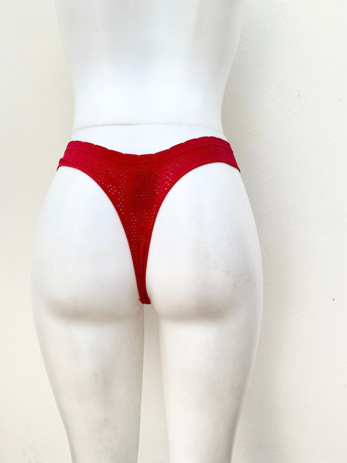 Panti VICTORIA'S Secret Original, color rojo, con hoyos. – Qlindo Store