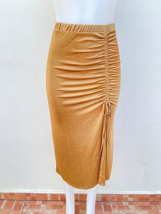 Falda Forever 21 Original en comor verde oliva apagado con lazo ajustable al aldo