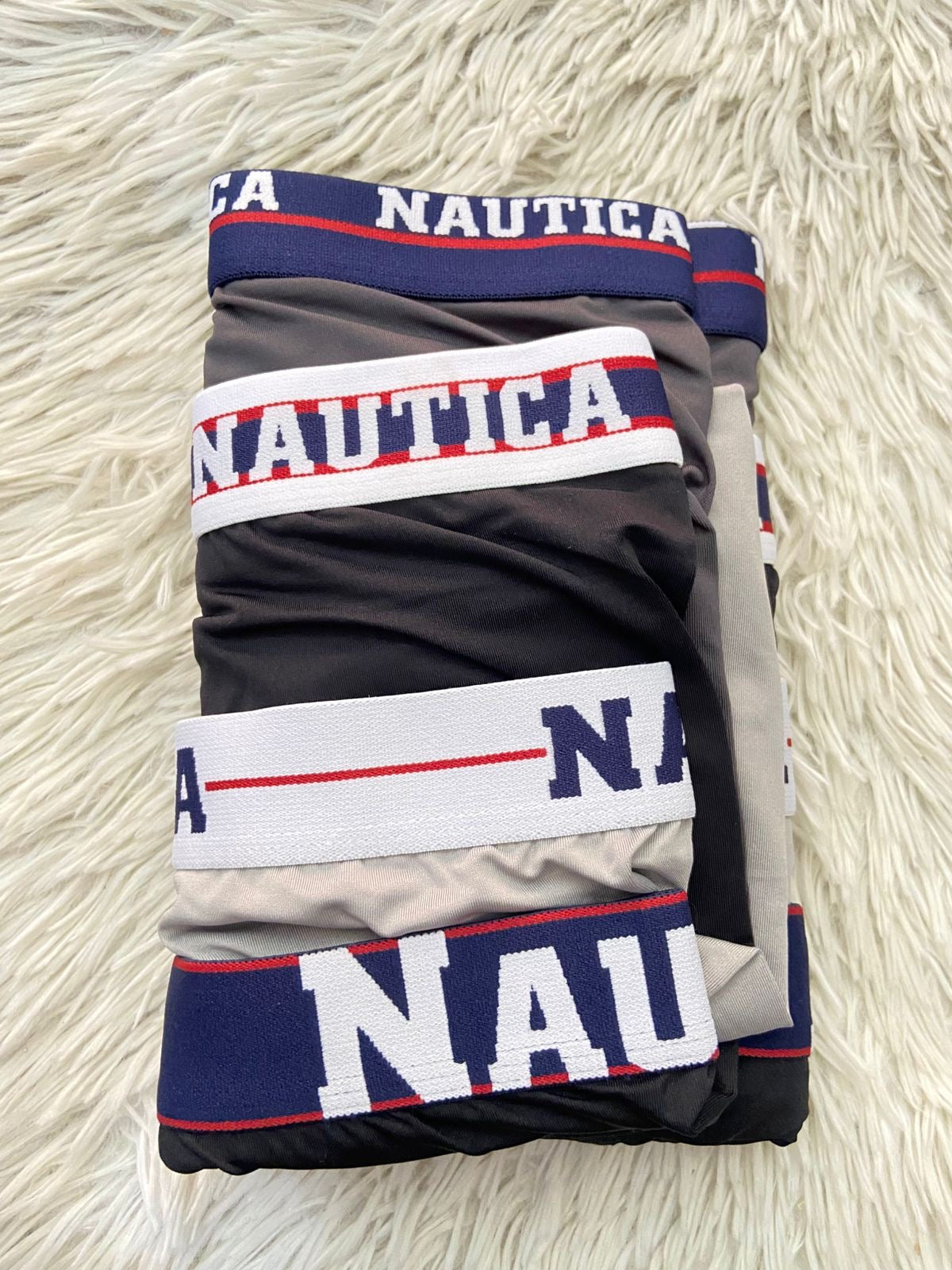 Boxer NAUTICA original, pack de 4, en color gris y negro en diferentes tonos.