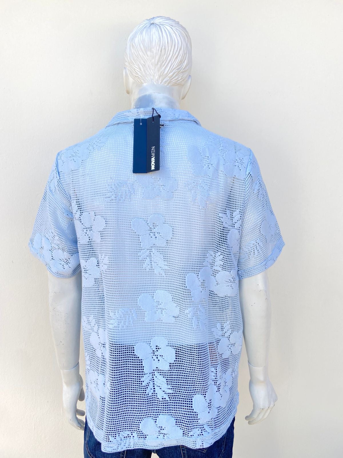 Camisa/ Polocher en color azul de mayas, diseño floral ( encaje ) en el tejido y cuello sin botones