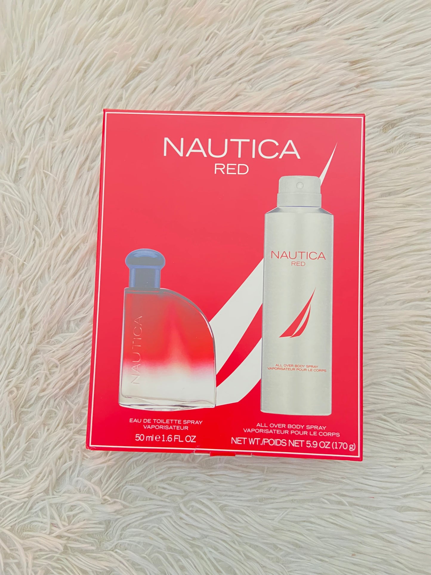 Set NAUTICA RED original, con desodorante y perfume en color rojo y plateado.