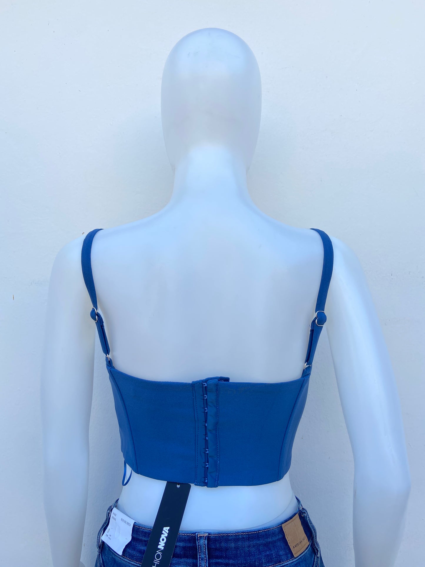 Top Fashion Nova original azul jean, estilo corset.