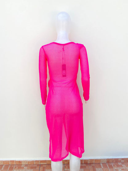 Vestido/ Cover up, rosado fucsia, y abierto en el  lateral, largo.