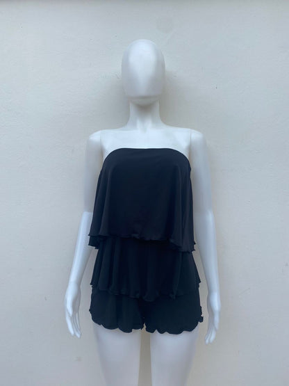 Enterizo/ Romper negro con vuelos, strapless.