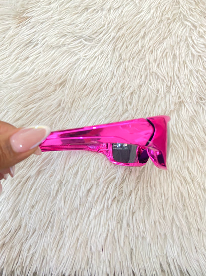 Lentes diseñados con protección UV 100-400 para proteger tu visión. Rosado metálico, micas oscuras.