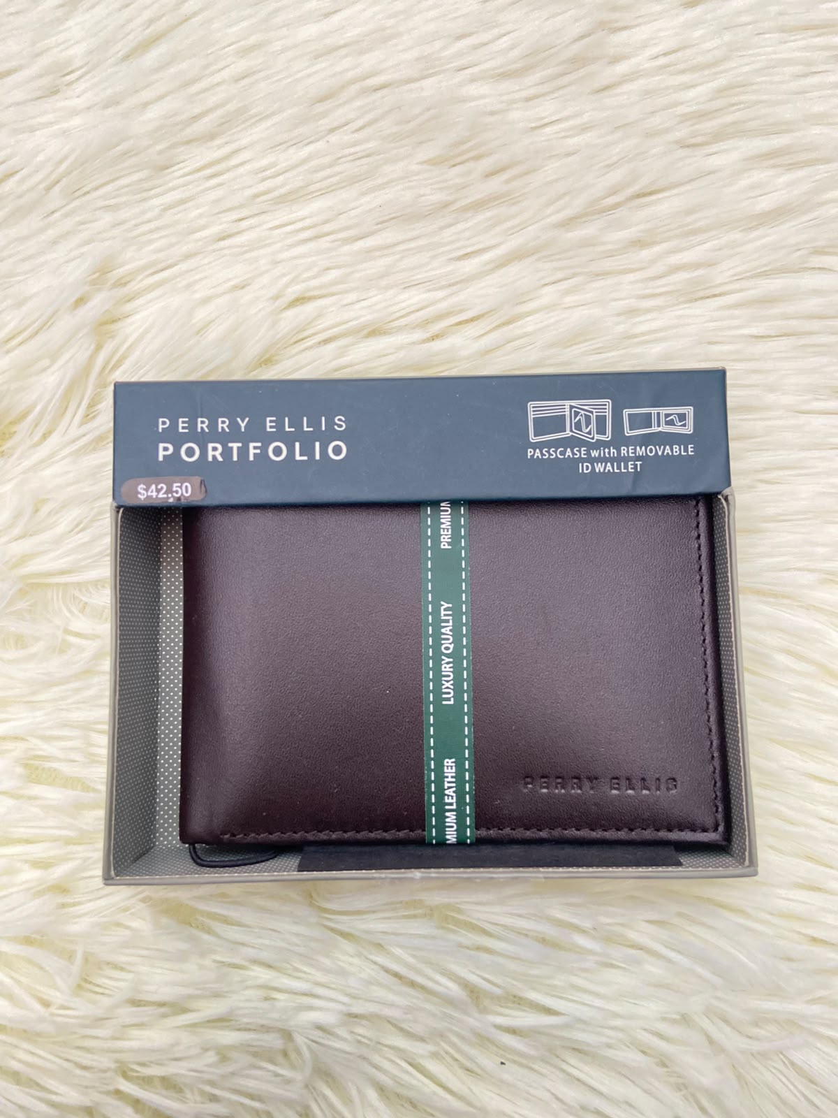 Billetera PERRY ELLIS original, Marron oscuro con varios compartimentos, PREMIUM LEATHER.