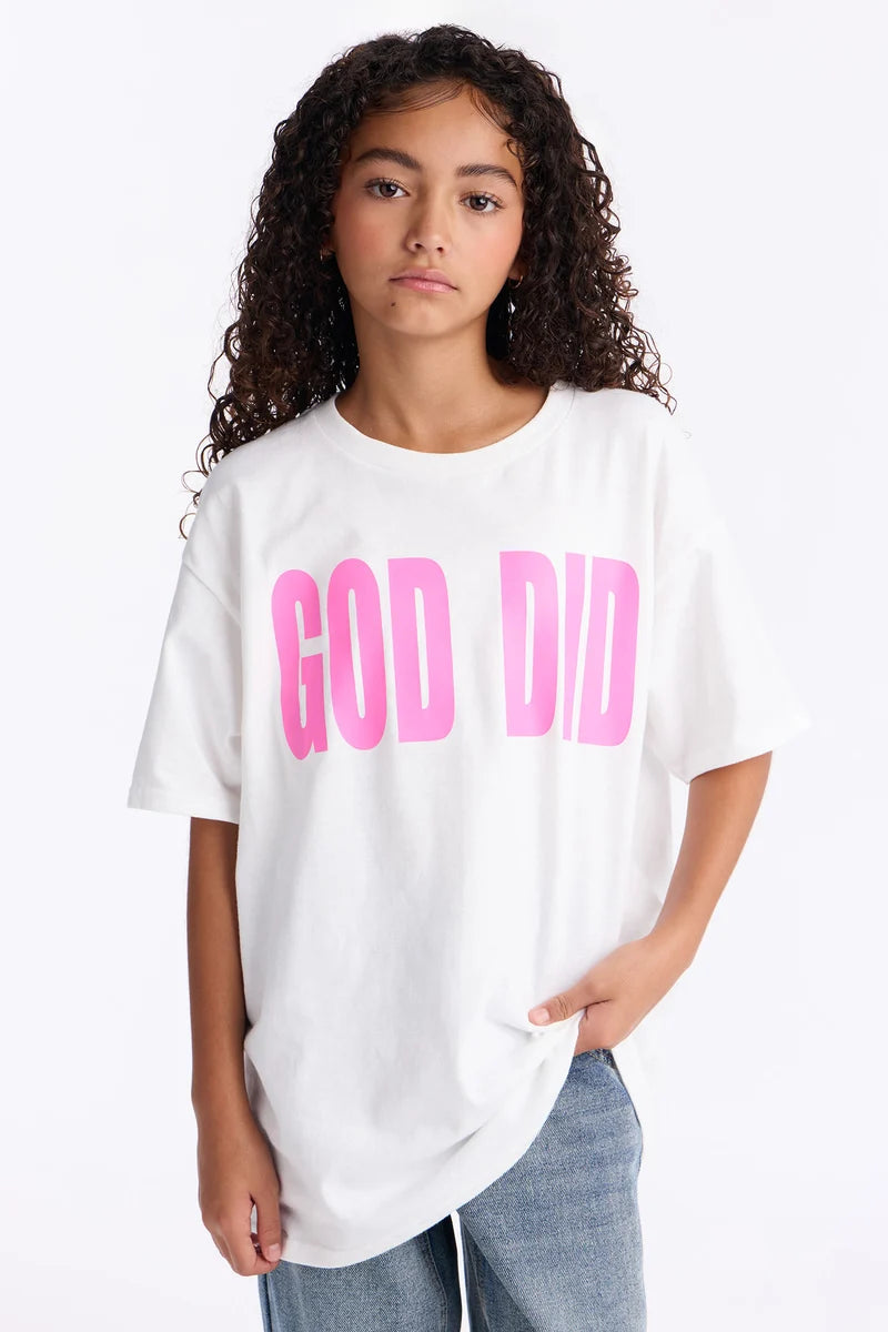 T-shirt, blanco con letras GOD DID en rosado ( Dios lo hizo ).
