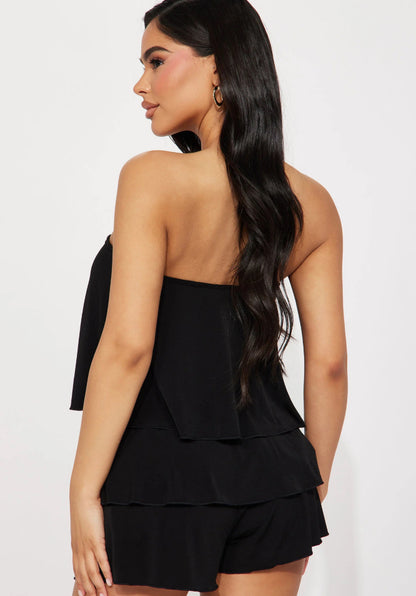 Enterizo/ Romper negro con vuelos, strapless.