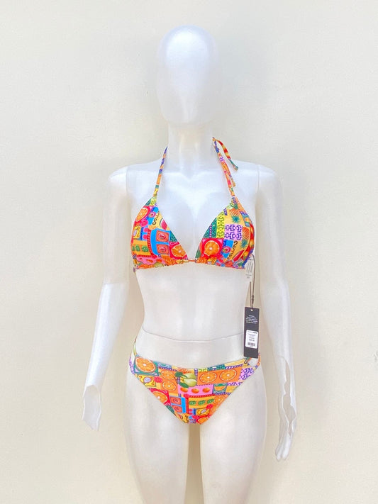 Biquini, naranja con estampado de frutas y lazos ajustables, dos piezas.