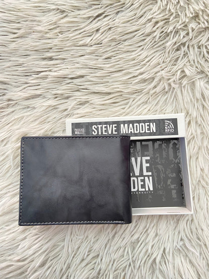 Billetera/ Cartera STEVE MADDEN original, negra vintage , con varios compartimentos y protección RFID ( protección contra robos electrónicos).