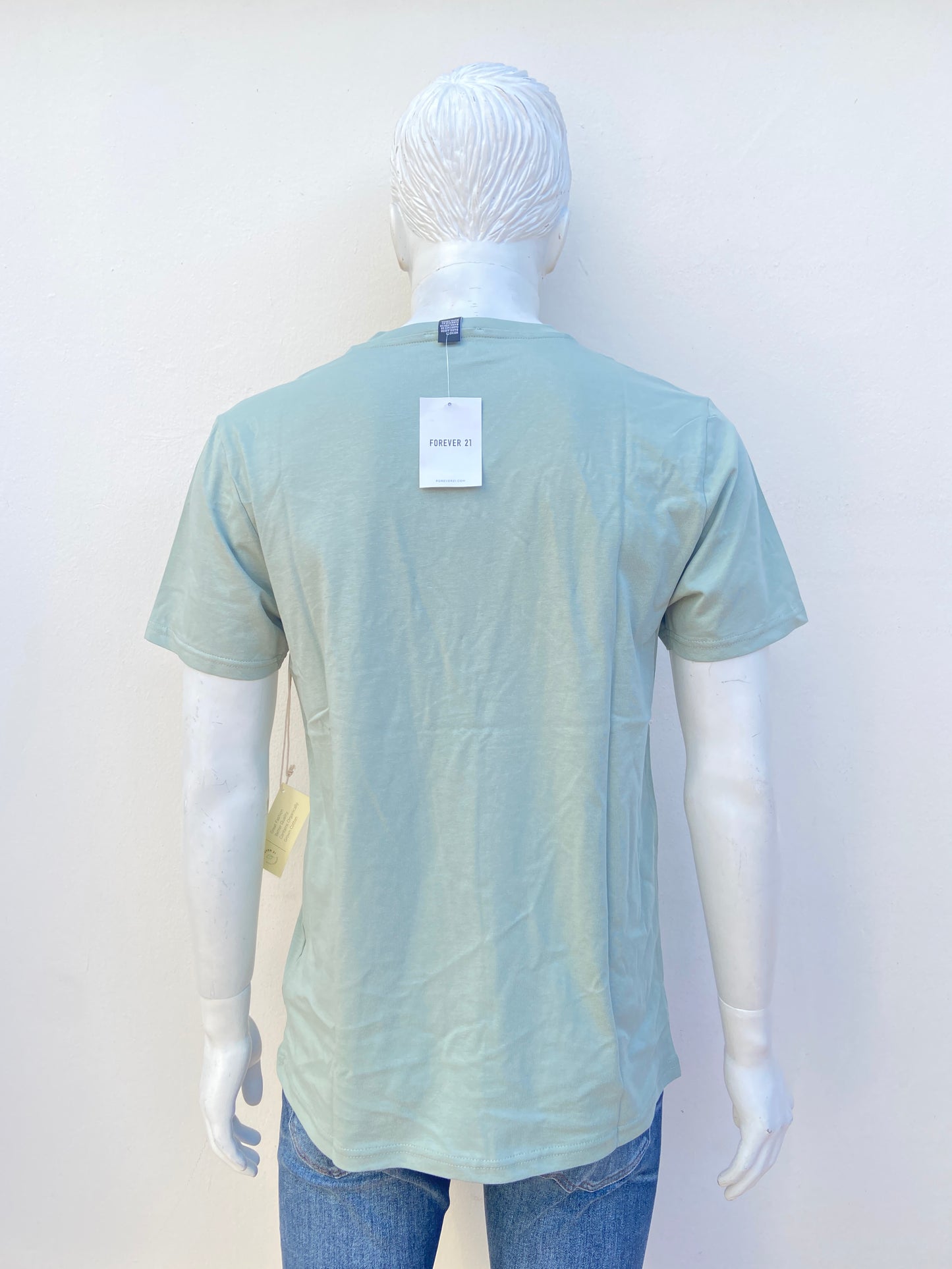 T-shirt Forever 21 original verde pastel ( SEAFOAM), cuello V, esencial.