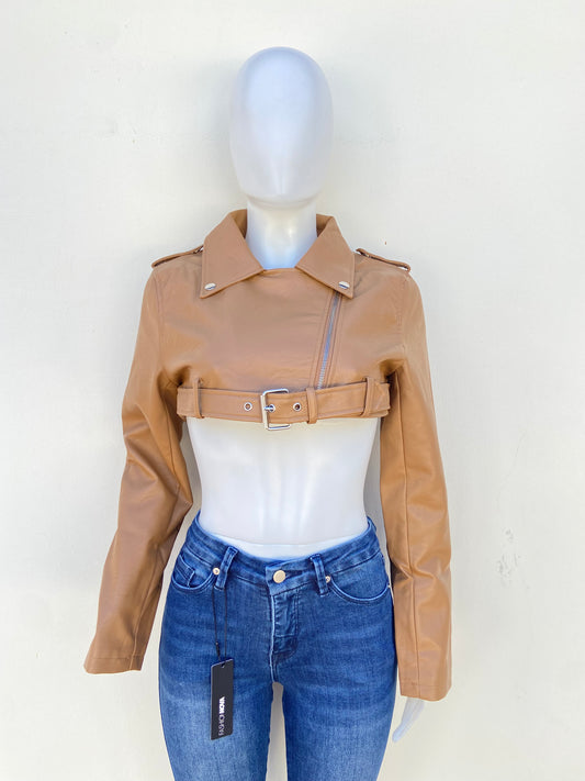 Chaqueta LOVE TREE original color caramelo/ marron en leader y correa debajo.