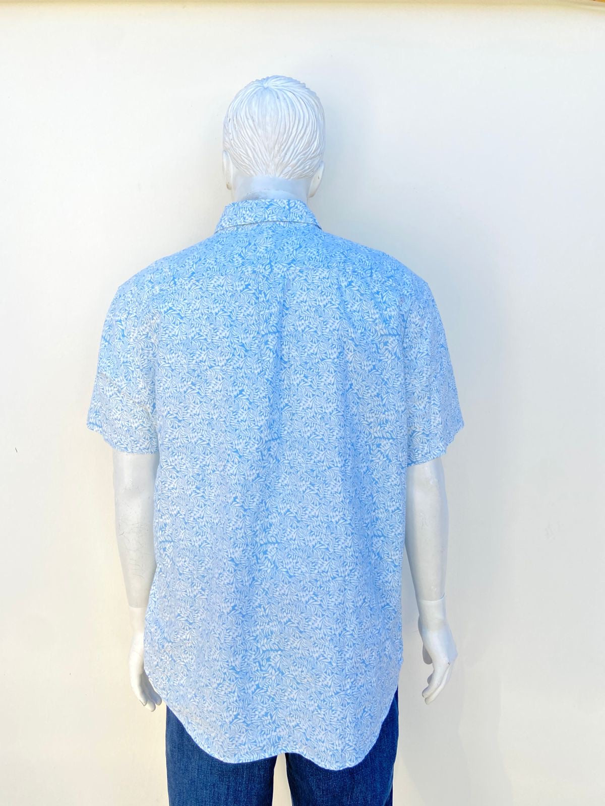 Camisa SONOMA original, azul claro con estampado de flores en color blanco, lino fresco.