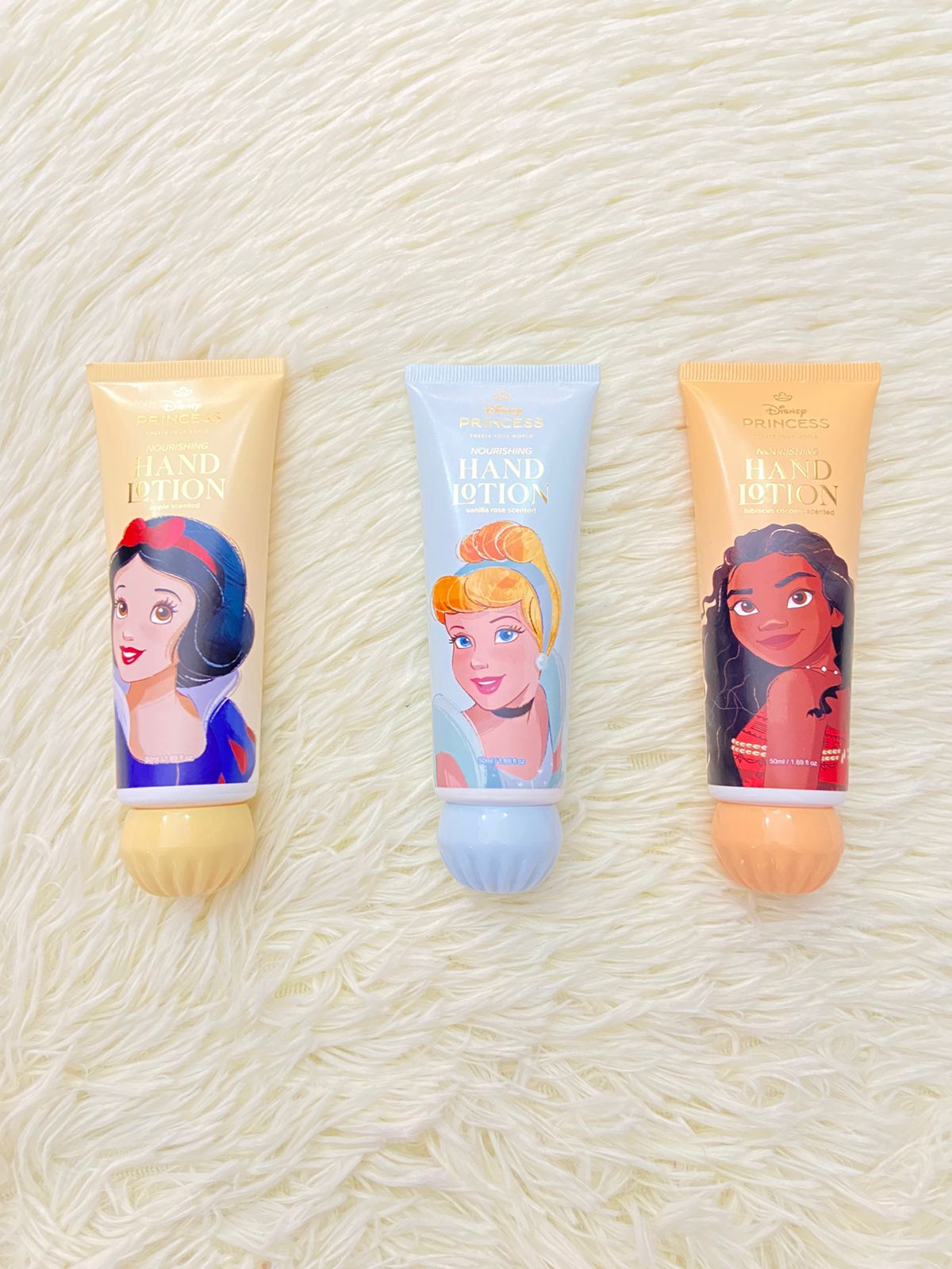 Crema DISNEY PRINCESS original, con olores de vainilla, coco y manzana, Moana, Blanca Nieves y cenicienta.