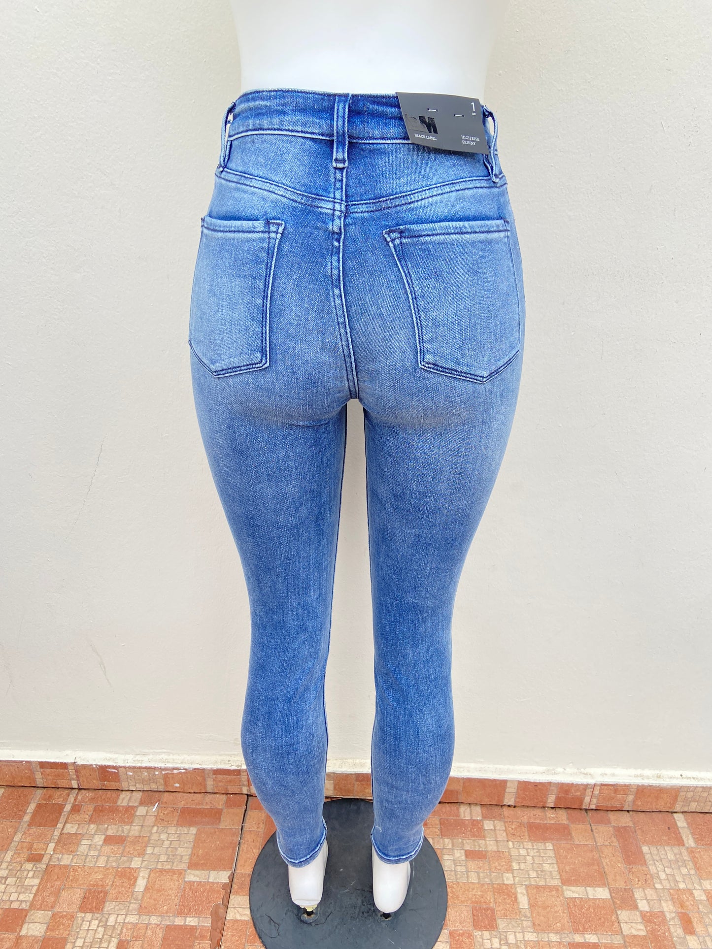 Pantalón Jean, L&M BLACK LABEL original azul oscuro con rasgados,HIGH RISE SKINNY.