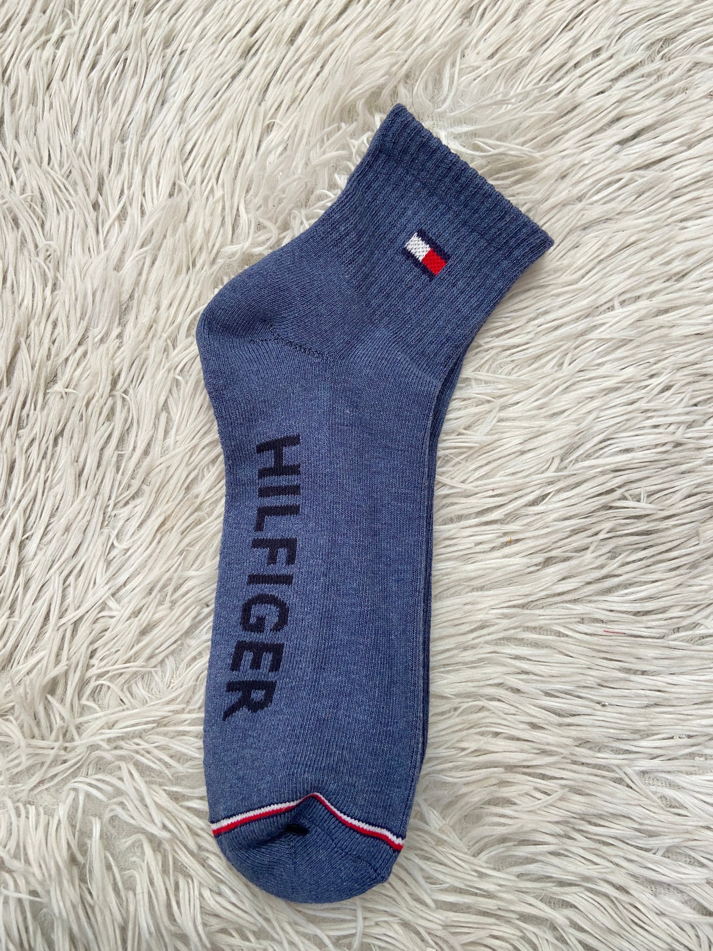 Medias Tommy Hilfiger original azul Jean con letras HILFIGER en azul marino.