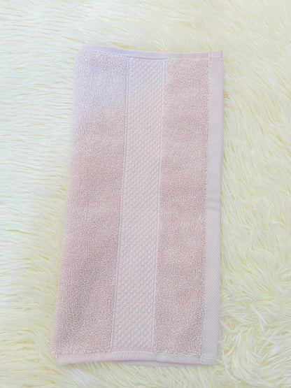 Toallas ASTON ARDEN original, color beige ( crema ), pequeña para manos.