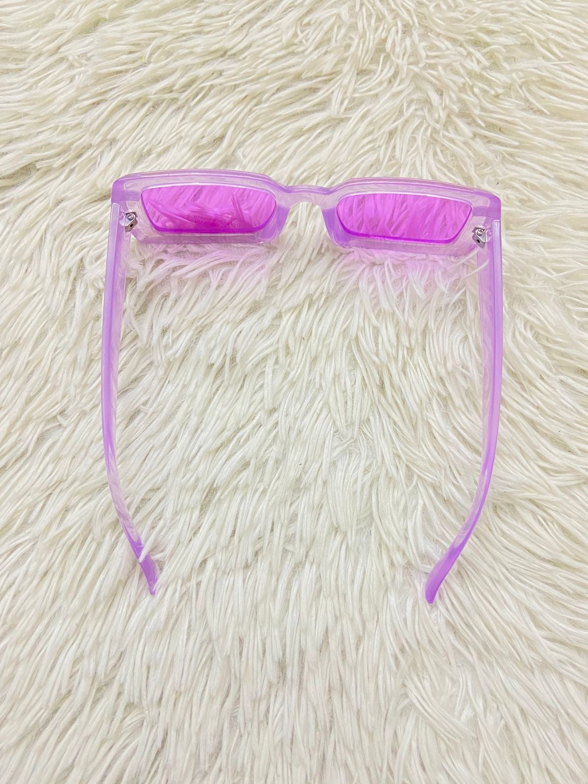 Lentes Fashion Nova original, morado lila, cuadrados.