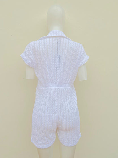 Enterizo/ Cover up blanco, con cuello  y textura.