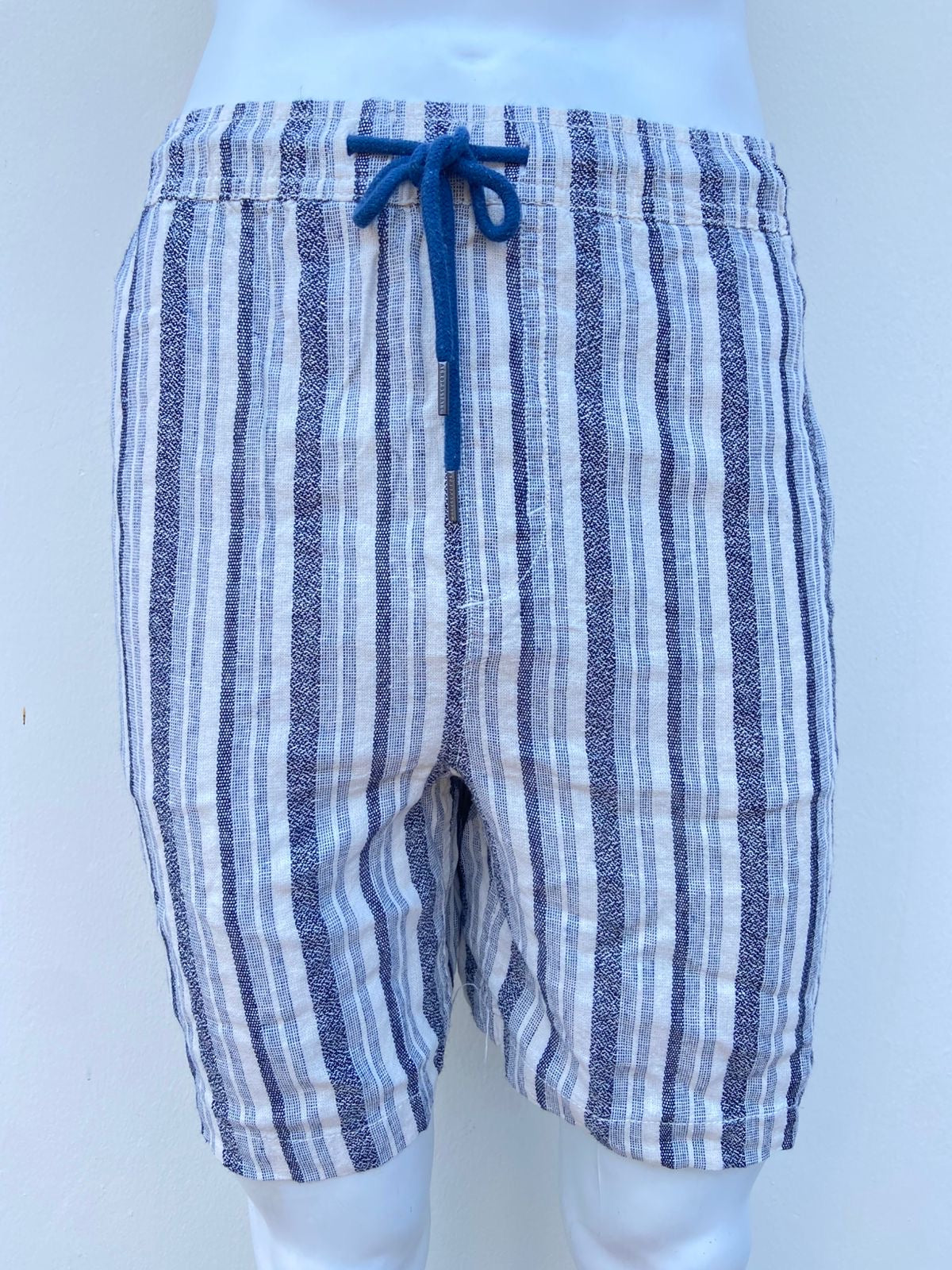 Bermuda hombre AÉROPOSTALE Original, lino fresco, suavidad y durabilidad en cada fibra., con lazo ajustable