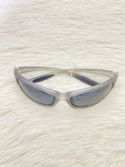 Lentes, gris/ verde sage con micas oscuras, 100 % Polycarbonate y protección UV.