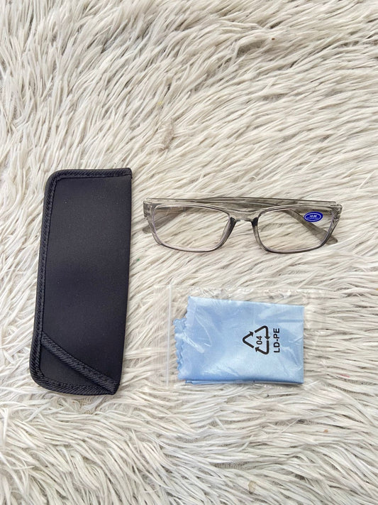 Lentes diseñados con protección UV 100-400 para proteger tu visión. Transparentes con micas claras. pequeño