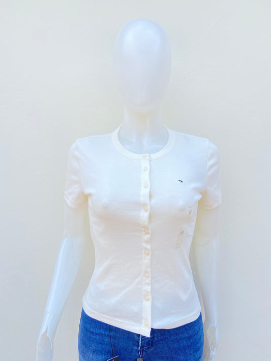 Blusa/ T-shirt TOMMY HILFIGER original, blanco hueso ( crema/ vainilla) con botones en frente.