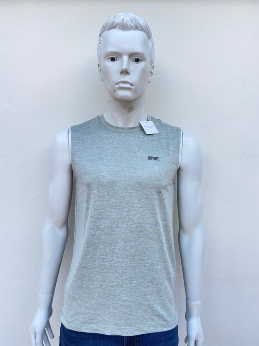 Franela AMERICAN EAGLE original, color verde opaco con logotipo dela marca.