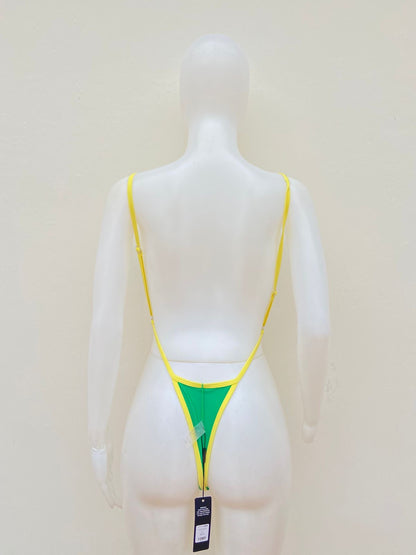 Biquini, verde con amarillo de una pieza, tanga.