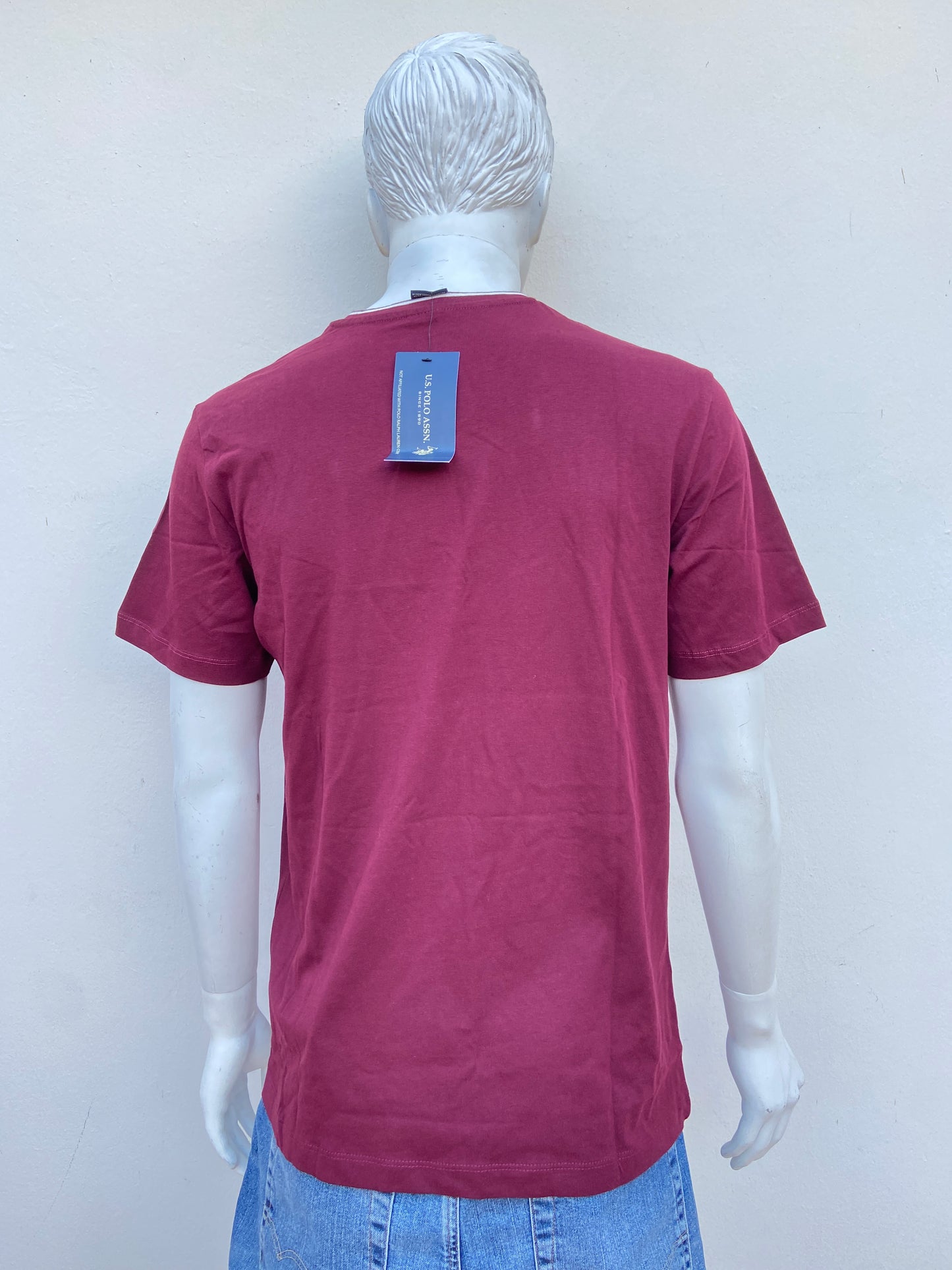 T-shirt U.S Polo original rojo vino, burgundy, cuello V.