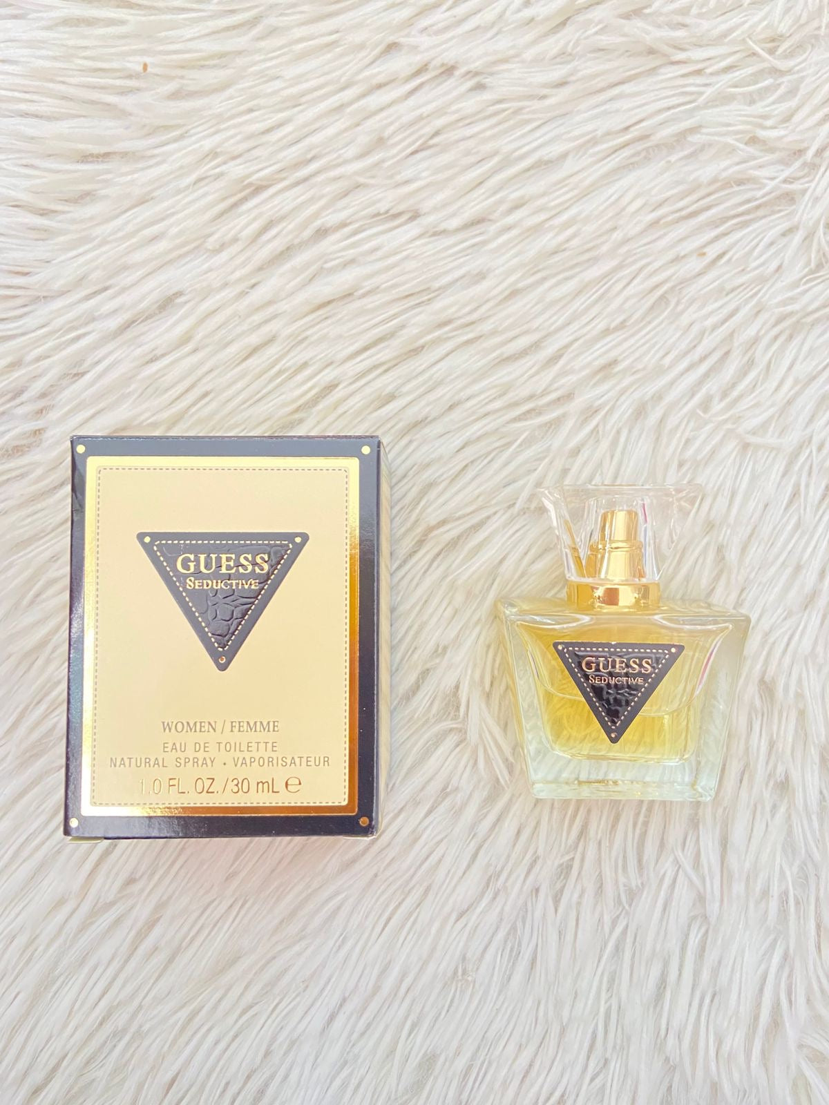 Perfume GUESS original, SEDUCTIVE negro con dorado.