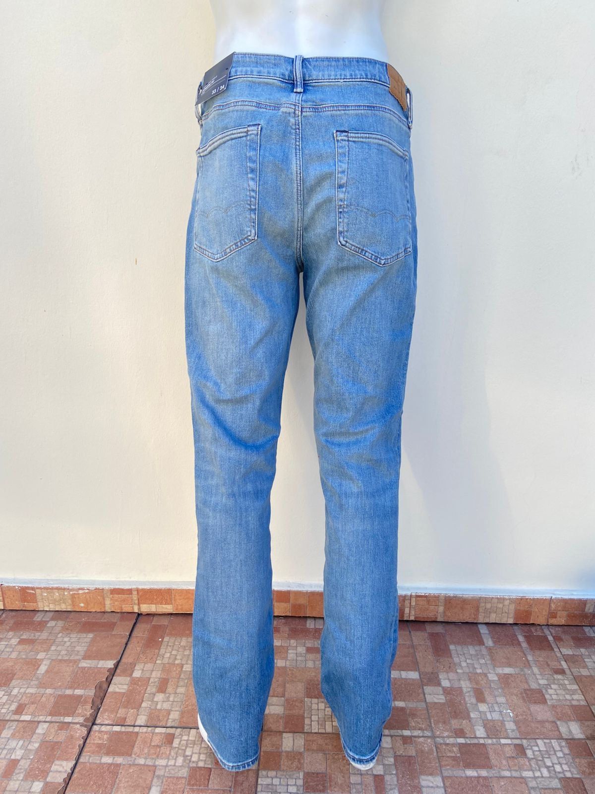 Pantalon jean AMERICAN EAGLE Original en color azul Airflex, ATHLETIC FIT.