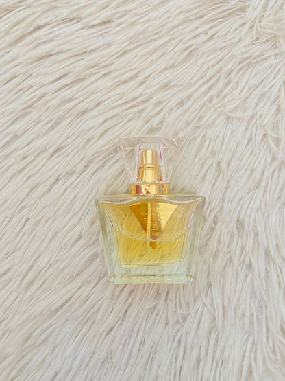 Perfume GUESS original, SEDUCTIVE FEMME para mujer negro con dorado.