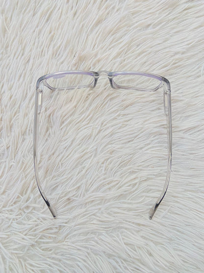 Lentes diseñados con protección UV 100-400 para proteger tu visión. Transparentes con micas claras. pequeño