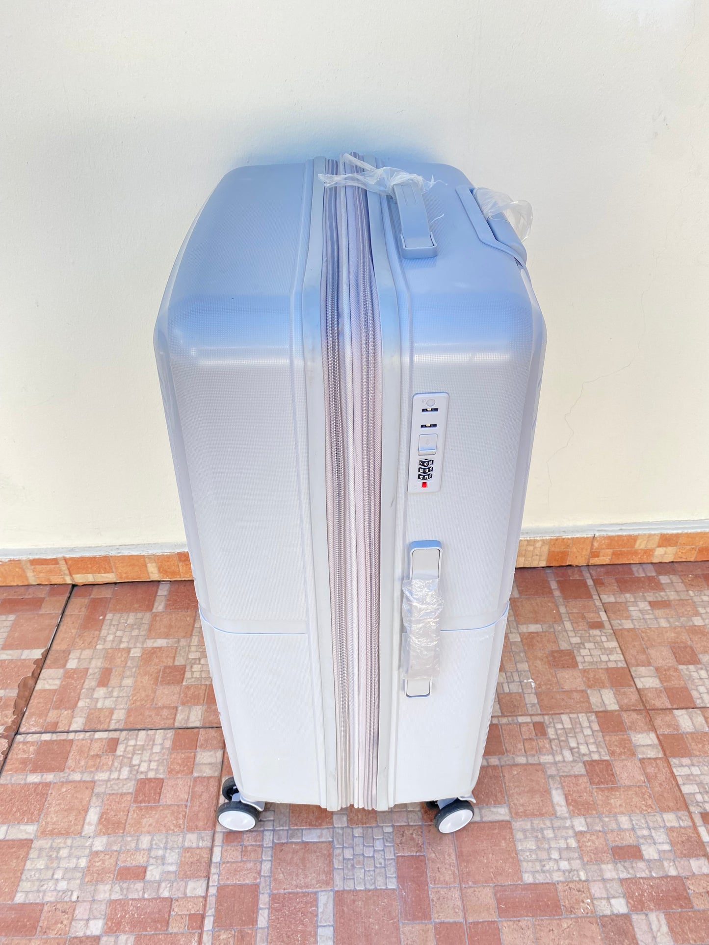 Maleta NAZHURA original, gris lisa, GRANDE. 📲 829-571-6280