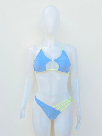 Biquini ZAFUL original, azul y verde neón con abierto en frente.