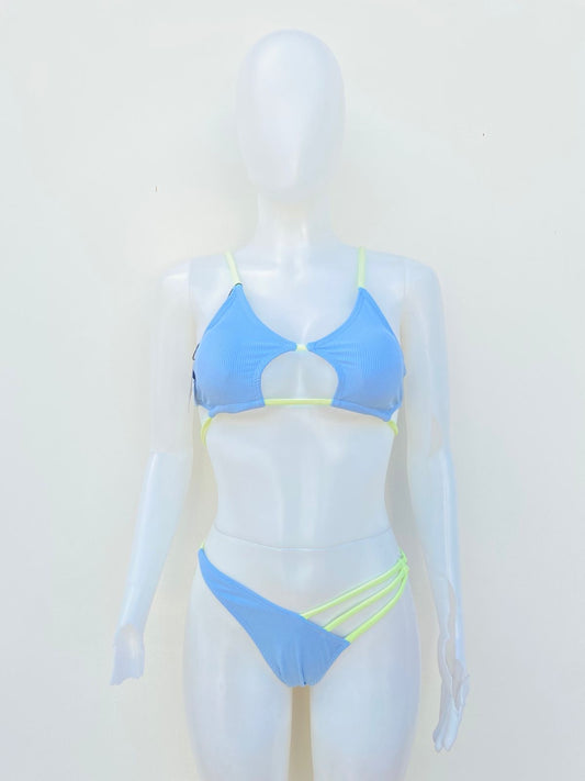 Biquini ZAFUL original, azul y verde neón con abierto en frente.